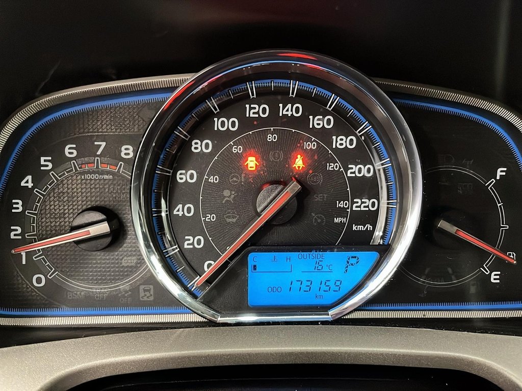 Toyota RAV4  2015 à Québec, Québec - 13 - w1024h768px