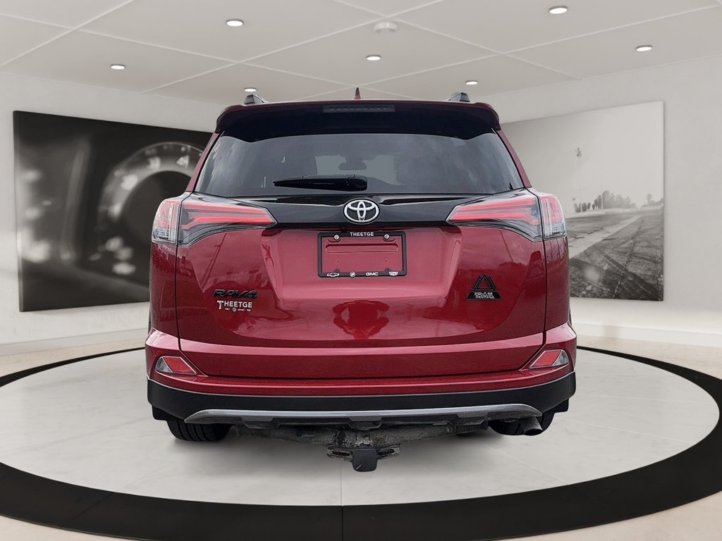 2018 Toyota RAV4 in Quebec, Quebec - 3 - w1024h768px