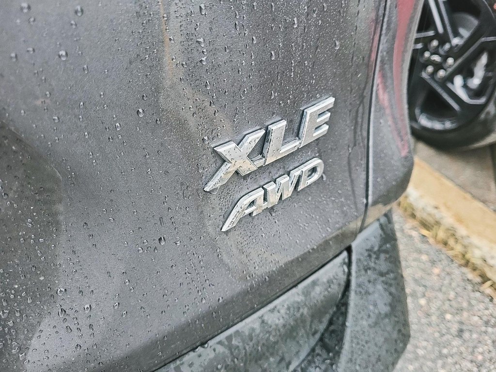 2021 Toyota RAV4 in Quebec, Quebec - 16 - w1024h768px