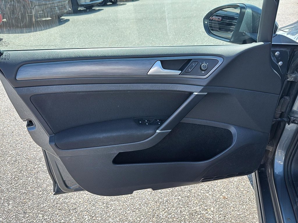 2018 Volkswagen GOLF SPORTWAGEN in Quebec, Quebec - 10 - w1024h768px
