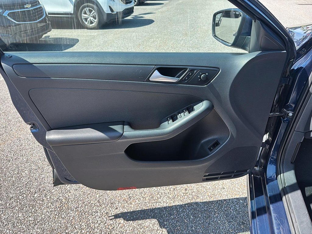 2014 Volkswagen Jetta Sedan in Quebec, Quebec - 8 - w1024h768px