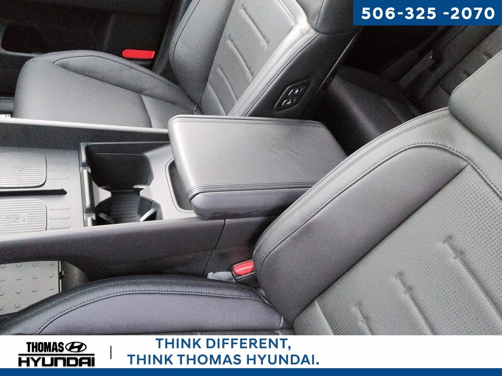 2025 Hyundai Santa Fe Ultimate Calligraphy in Woodstock, New Brunswick - 35 - w1024h768px