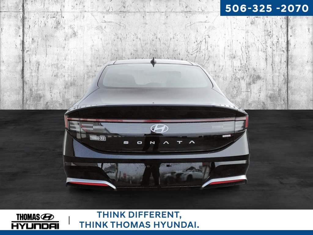 2026 Hyundai Sonata Hybrid Preferred-Trend in Woodstock, New Brunswick - 4 - w1024h768px