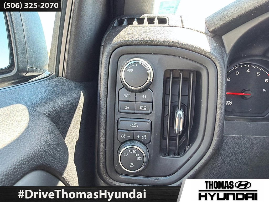 2021 Chevrolet Silverado 1500 Custom in Woodstock, New Brunswick - 28 - w1024h768px