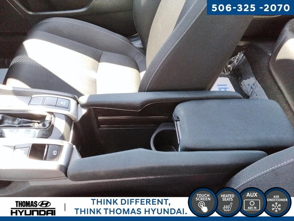 2017 Honda Civic LX in Woodstock, New Brunswick - 34 - w1024h768px