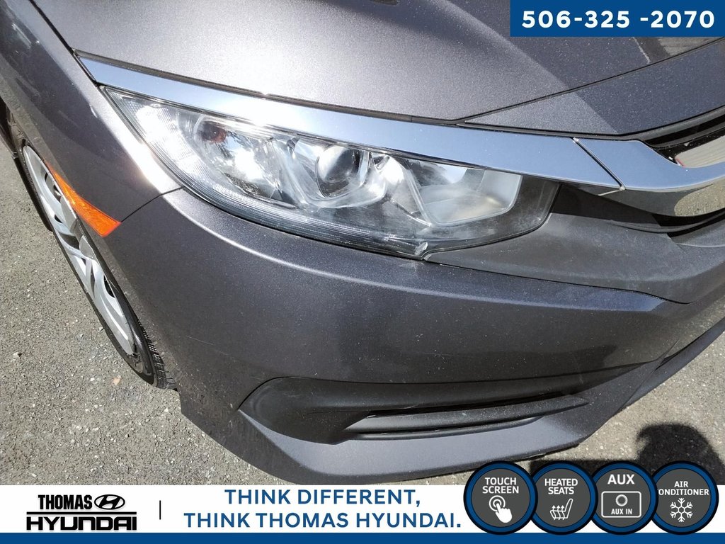 2017 Honda Civic LX in Woodstock, New Brunswick - 9 - w1024h768px