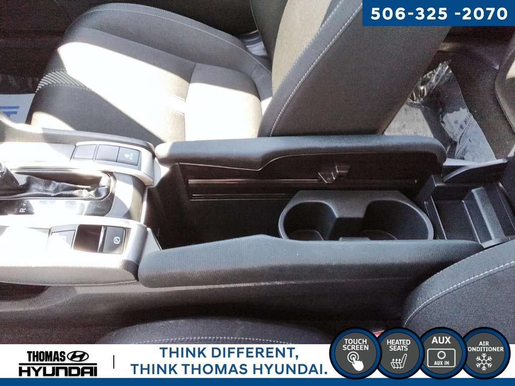 2017 Honda Civic LX in Woodstock, New Brunswick - 35 - w1024h768px
