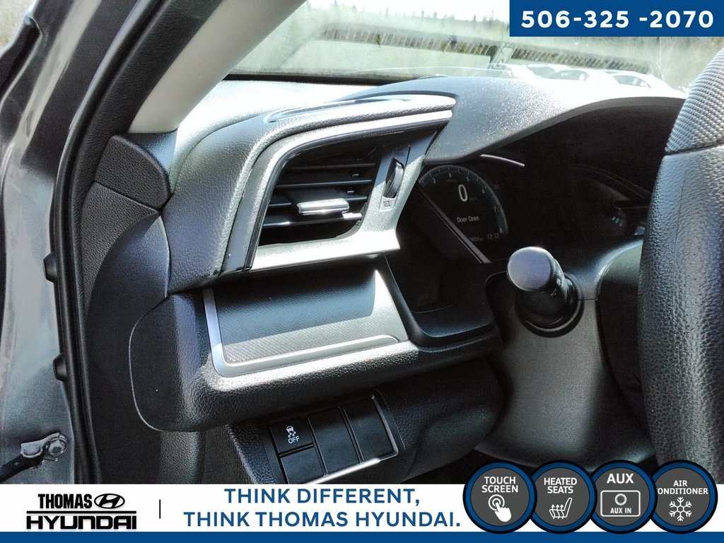 2017 Honda Civic LX in Woodstock, New Brunswick - 33 - w1024h768px