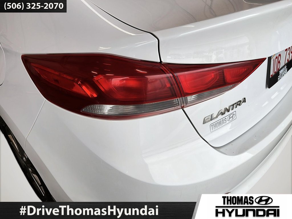 2017 Hyundai Elantra GL in Woodstock, New Brunswick - 7 - w1024h768px