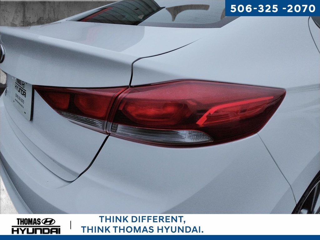 2018 Hyundai Elantra GLS in Woodstock, New Brunswick - 11 - w1024h768px