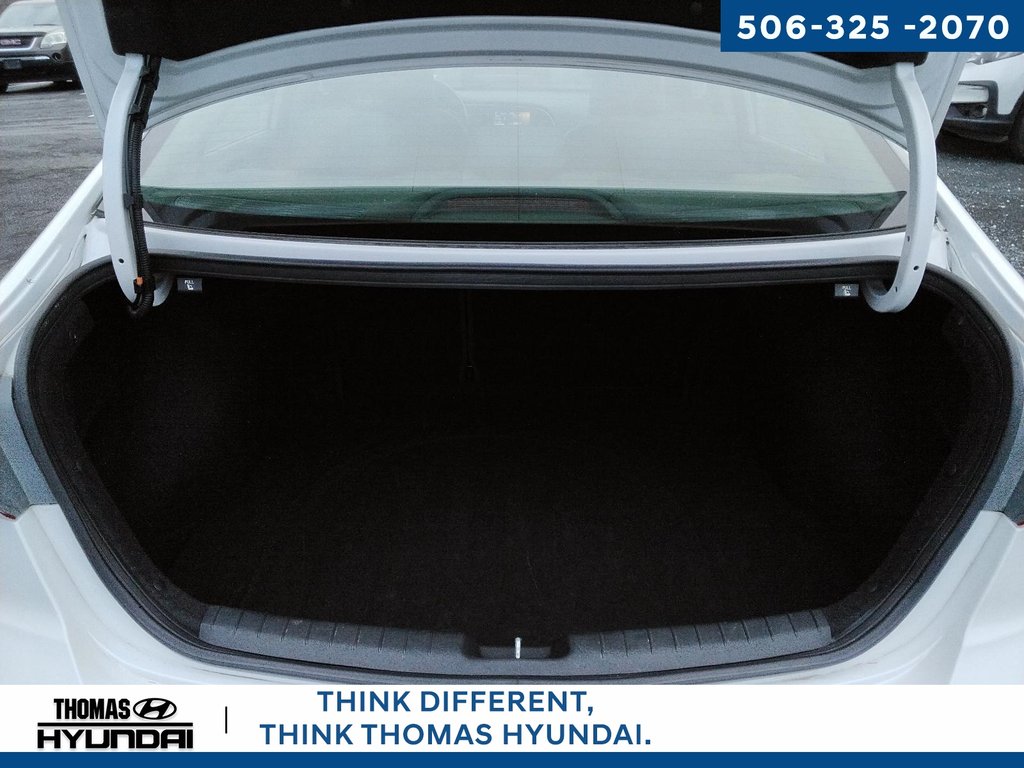 2018 Hyundai Elantra GLS in Woodstock, New Brunswick - 41 - w1024h768px