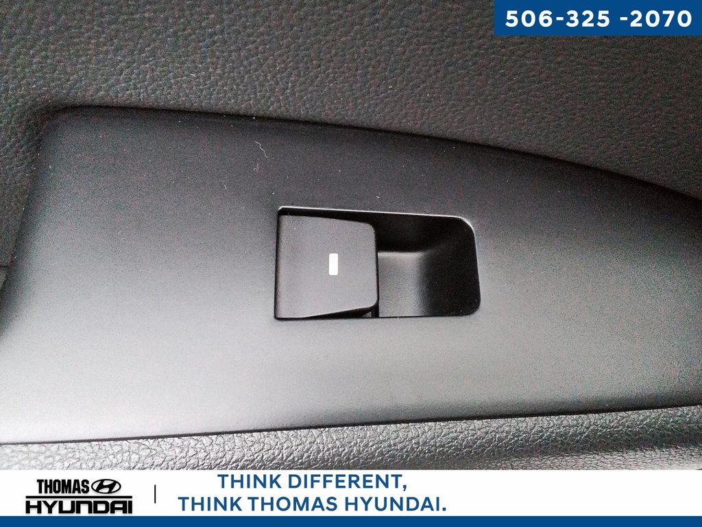 2018 Hyundai Elantra GLS in Woodstock, New Brunswick - 24 - w1024h768px