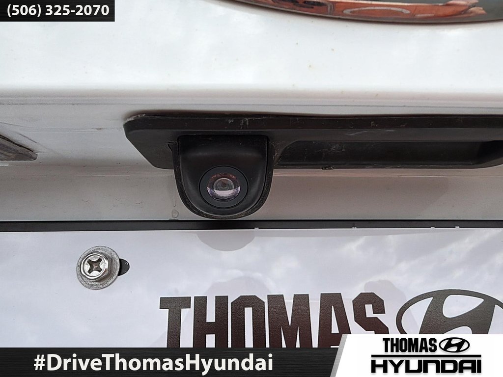 2018 Hyundai Elantra GLS in Woodstock, New Brunswick - 8 - w1024h768px