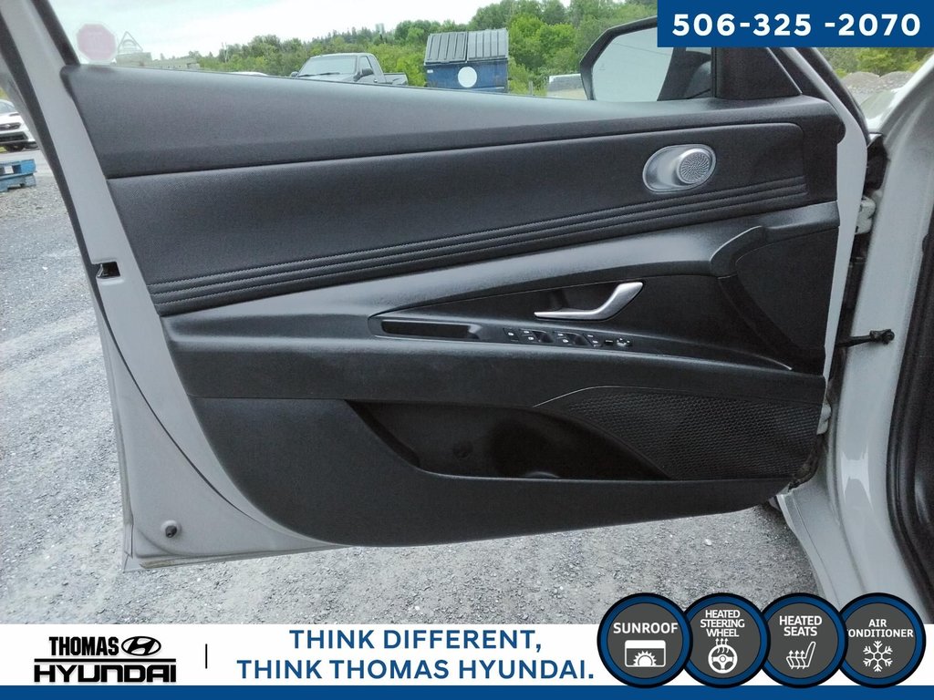 2021 Hyundai Elantra Preferred in Woodstock, New Brunswick - 22 - w1024h768px