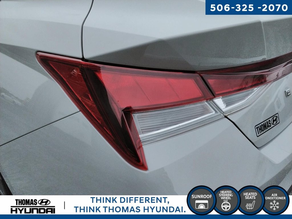 2021 Hyundai Elantra Preferred in Woodstock, New Brunswick - 12 - w1024h768px