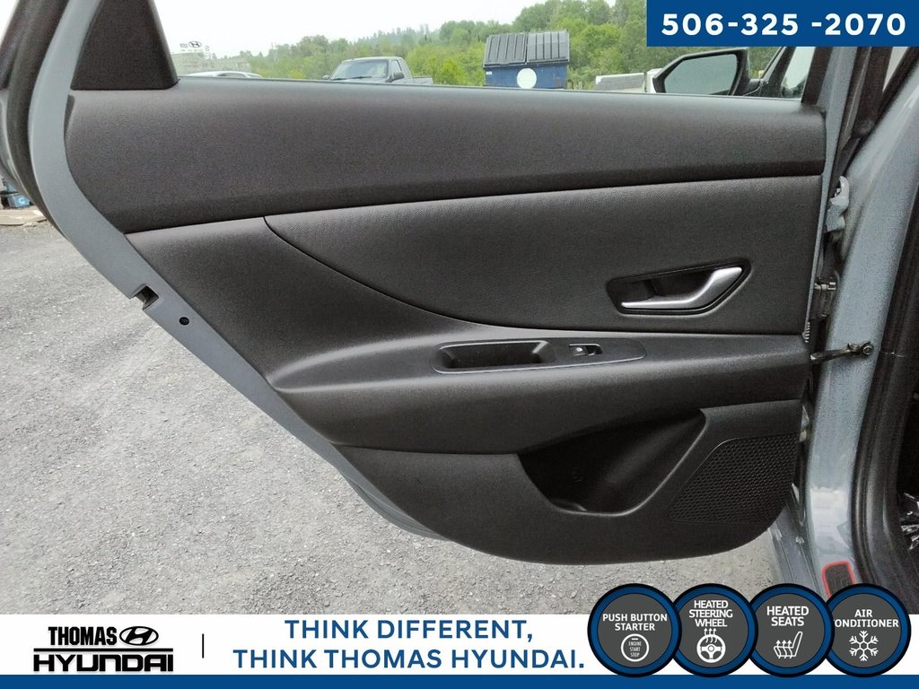 2022 Hyundai Elantra Preferred in Woodstock, New Brunswick - 25 - w1024h768px