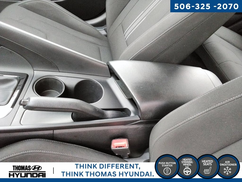 2022 Hyundai Elantra Preferred in Woodstock, New Brunswick - 33 - w1024h768px