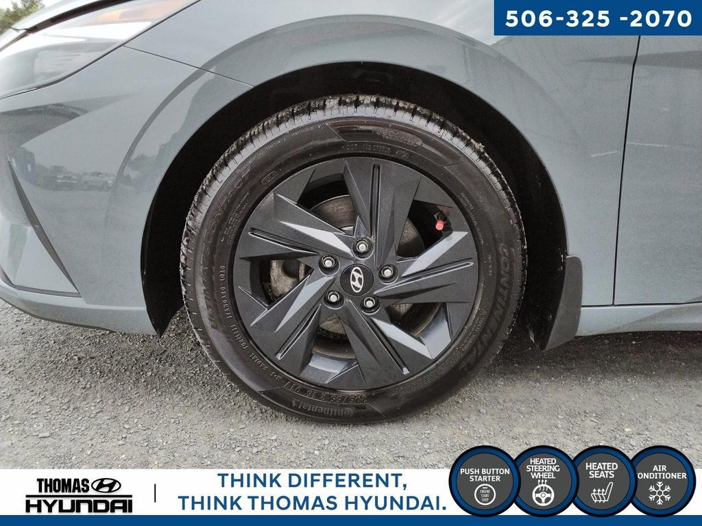 2022 Hyundai Elantra Preferred in Woodstock, New Brunswick - 13 - w1024h768px