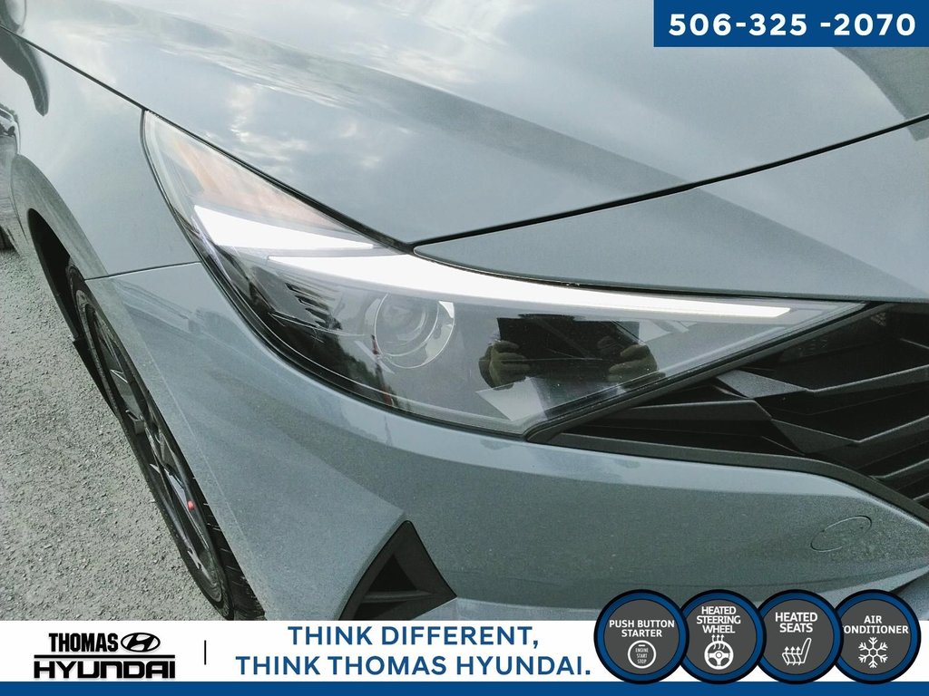 2022 Hyundai Elantra Preferred in Woodstock, New Brunswick - 9 - w1024h768px