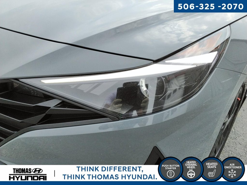 2022 Hyundai Elantra Preferred in Woodstock, New Brunswick - 10 - w1024h768px