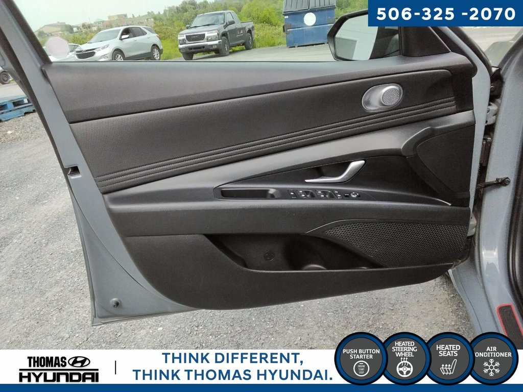 2022 Hyundai Elantra Preferred in Woodstock, New Brunswick - 21 - w1024h768px