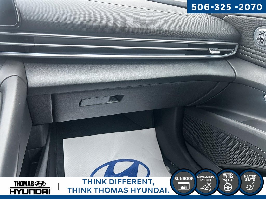 2025 Hyundai Elantra Preferred with Tech in Woodstock, New Brunswick - 23 - w1024h768px