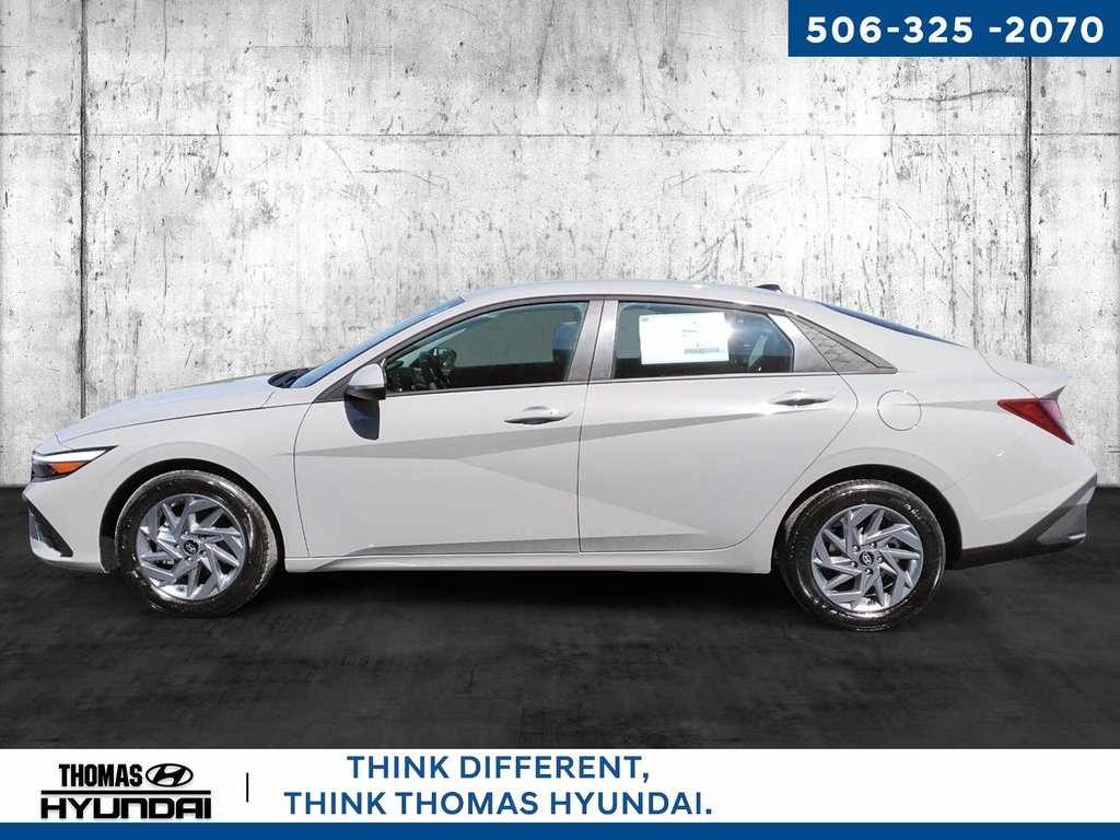 2025 Hyundai Elantra Preferred in Woodstock, New Brunswick - 7 - w1024h768px