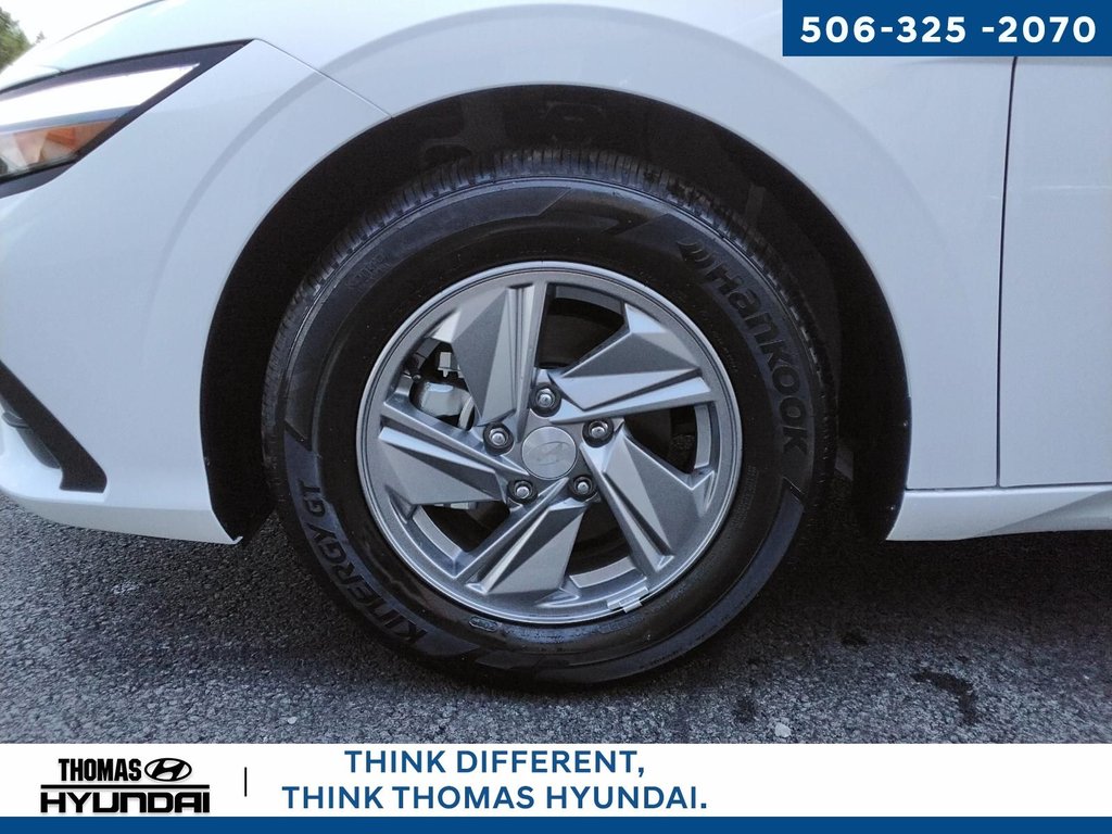 2025 Hyundai Elantra Essential in Woodstock, New Brunswick - 13 - w1024h768px