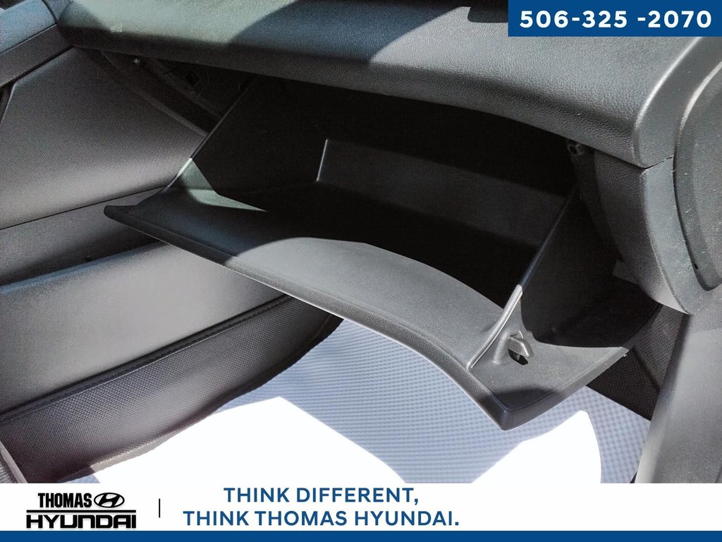 2025 Hyundai Elantra Essential in Woodstock, New Brunswick - 38 - w1024h768px