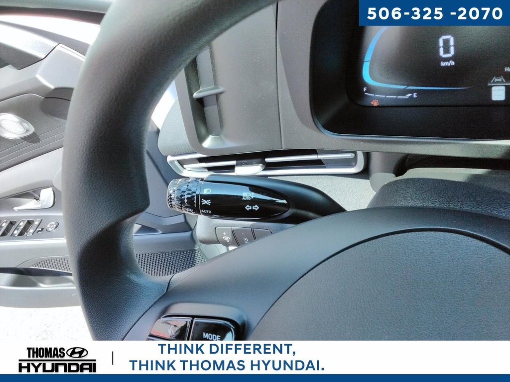 2025 Hyundai Elantra Essential in Woodstock, New Brunswick - 27 - w1024h768px