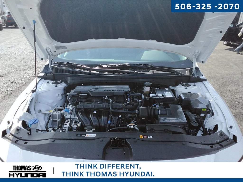 2025 Hyundai Elantra Preferred with Tech in Woodstock, New Brunswick - 14 - w1024h768px