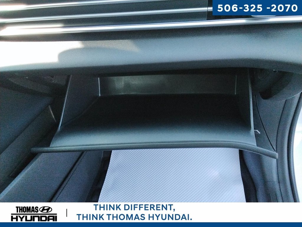 2025 Hyundai Elantra Preferred with Tech in Woodstock, New Brunswick - 37 - w1024h768px