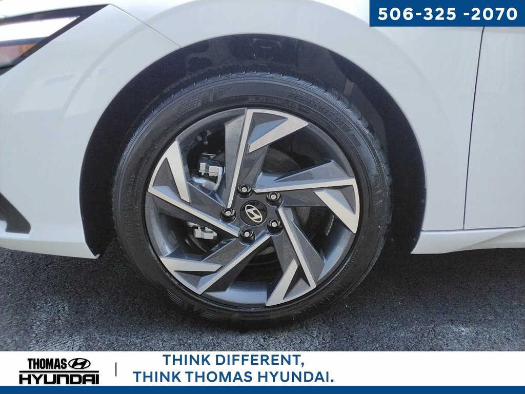 2025 Hyundai Elantra Preferred with Tech in Woodstock, New Brunswick - 13 - w1024h768px