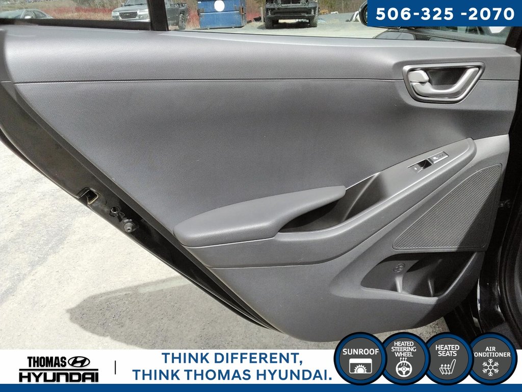 2022 Hyundai IONIQ HYBRID Preferred in Woodstock, New Brunswick - 27 - w1024h768px