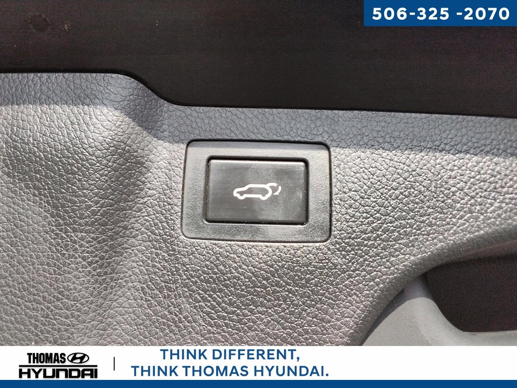 2018 Hyundai Santa Fe Sport 2.4 Luxury in Woodstock, New Brunswick - 44 - w1024h768px