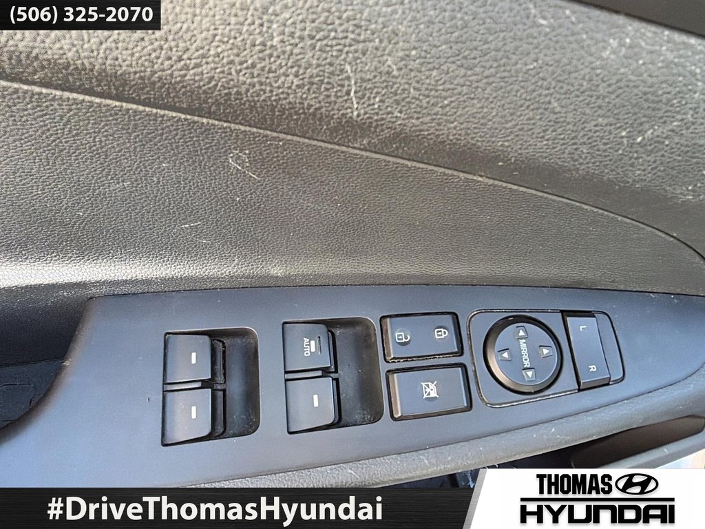 2017 Hyundai Tucson SE in Woodstock, New Brunswick - 19 - w1024h768px