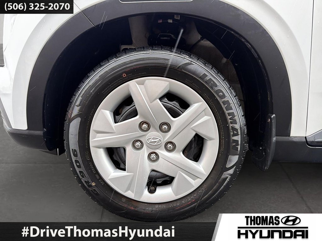 Hyundai Venue Essential 2022 à Woodstock, Nouveau-Brunswick - 12 - w1024h768px