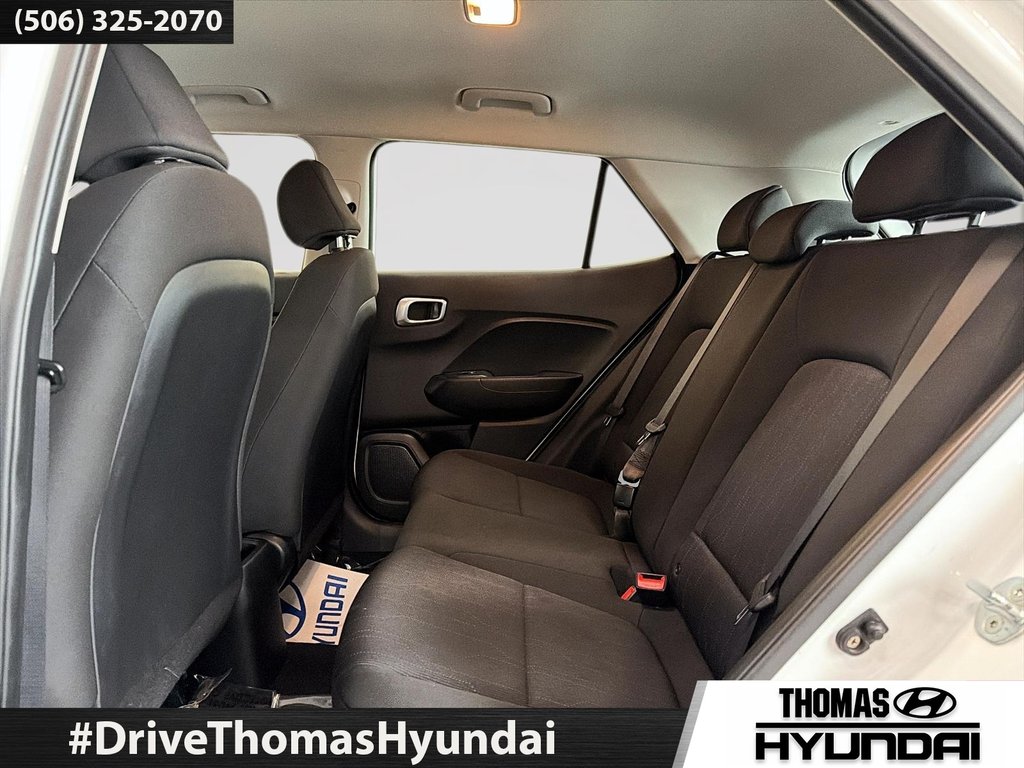 Hyundai Venue Essential 2022 à Woodstock, Nouveau-Brunswick - 15 - w1024h768px