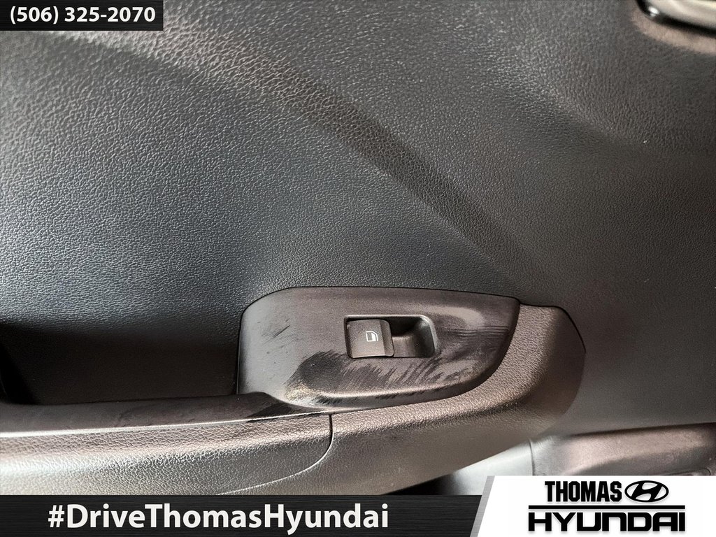 Hyundai Venue Essential 2022 à Woodstock, Nouveau-Brunswick - 20 - w1024h768px