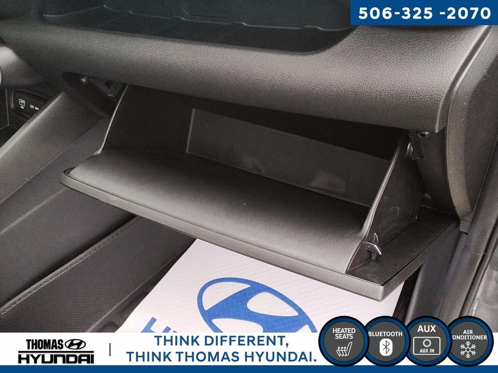 2025 Hyundai Venue Essential in Woodstock, New Brunswick - 37 - w1024h768px