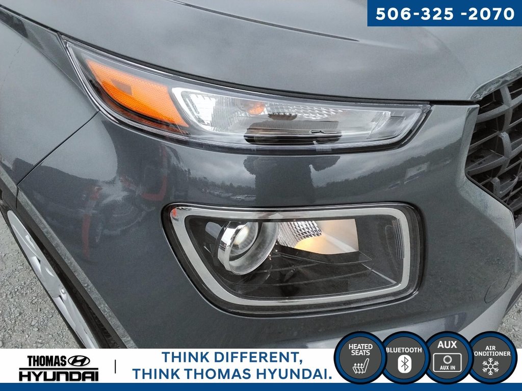 2025 Hyundai Venue Essential in Woodstock, New Brunswick - 10 - w1024h768px