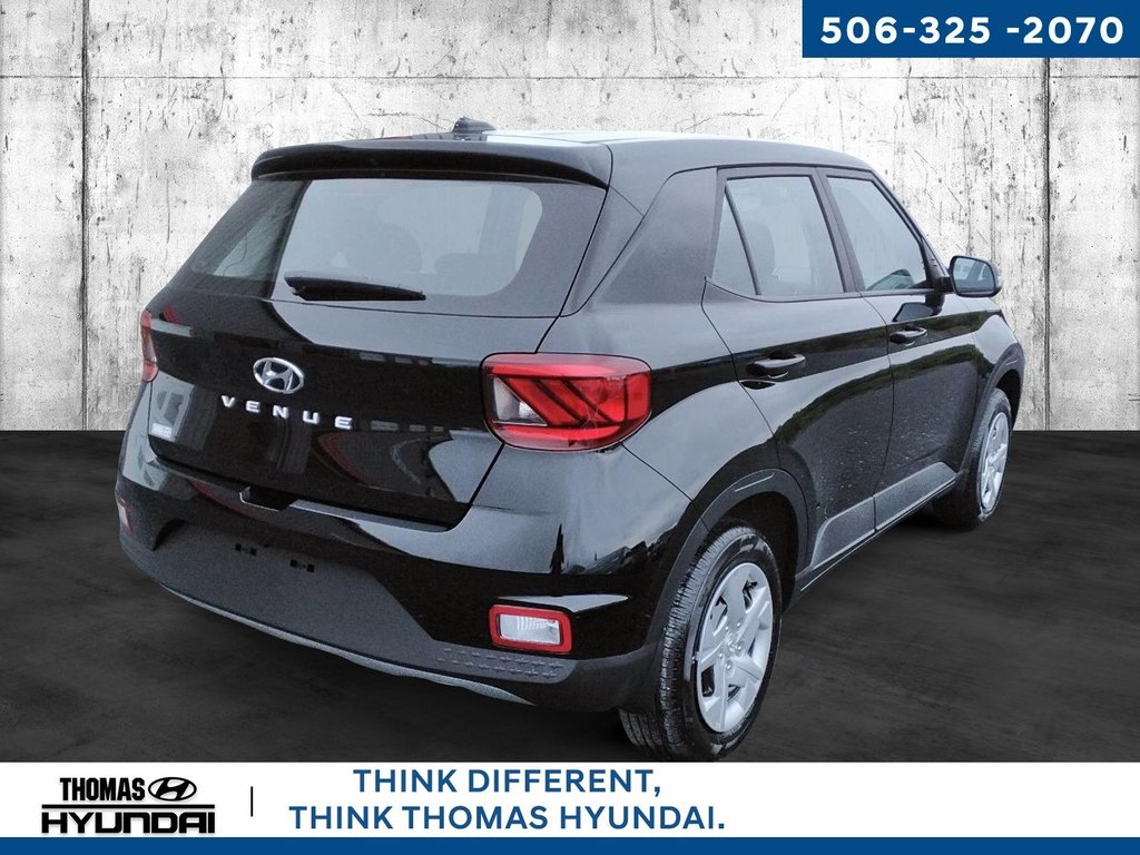 Hyundai Venue Essential 2025 à Woodstock, Nouveau-Brunswick - 7 - w1024h768px