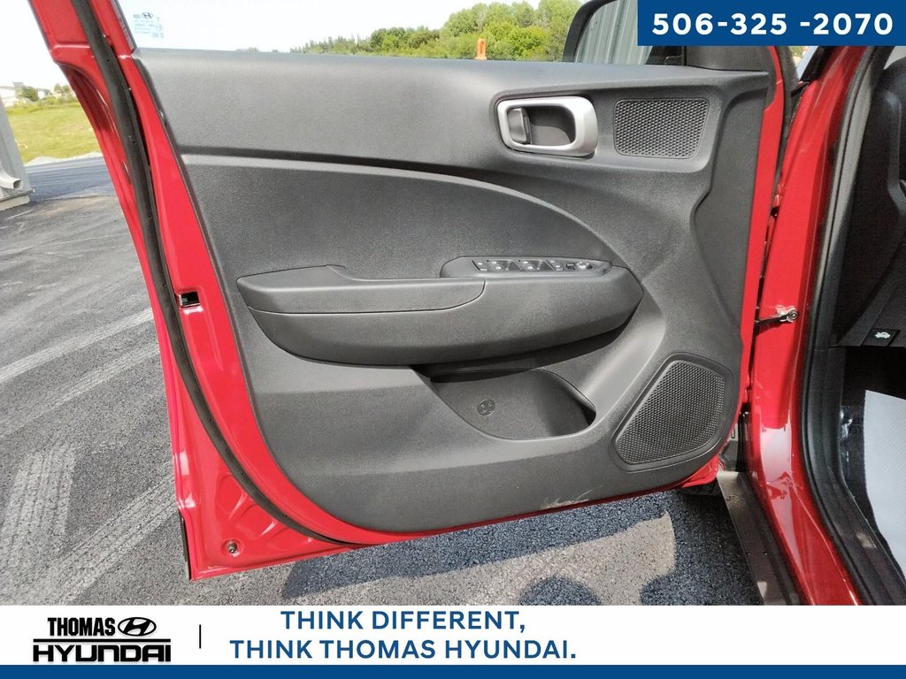 2025 Hyundai Venue Preferred in Woodstock, New Brunswick - 21 - w1024h768px