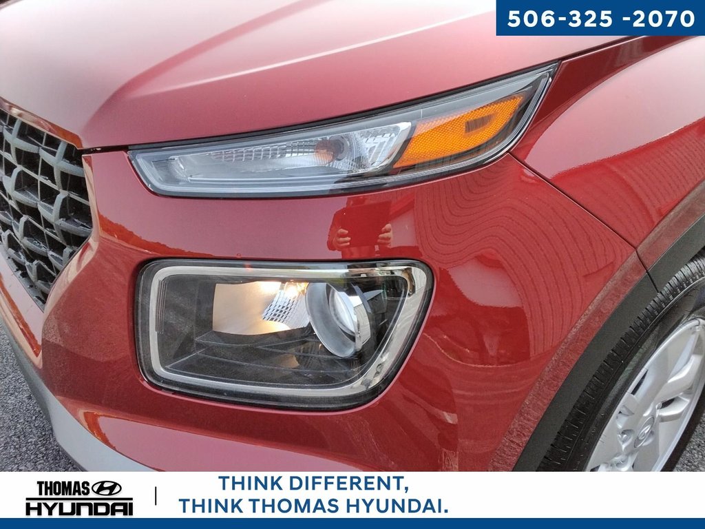 2025 Hyundai Venue Preferred in Woodstock, New Brunswick - 9 - w1024h768px