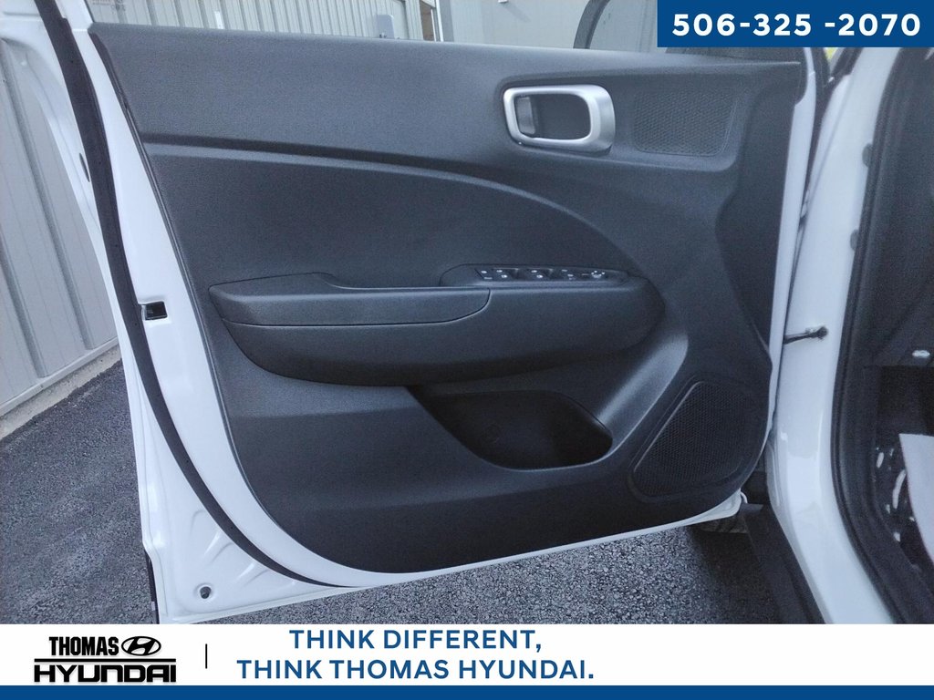 2025 Hyundai Venue Preferred in Woodstock, New Brunswick - 21 - w1024h768px