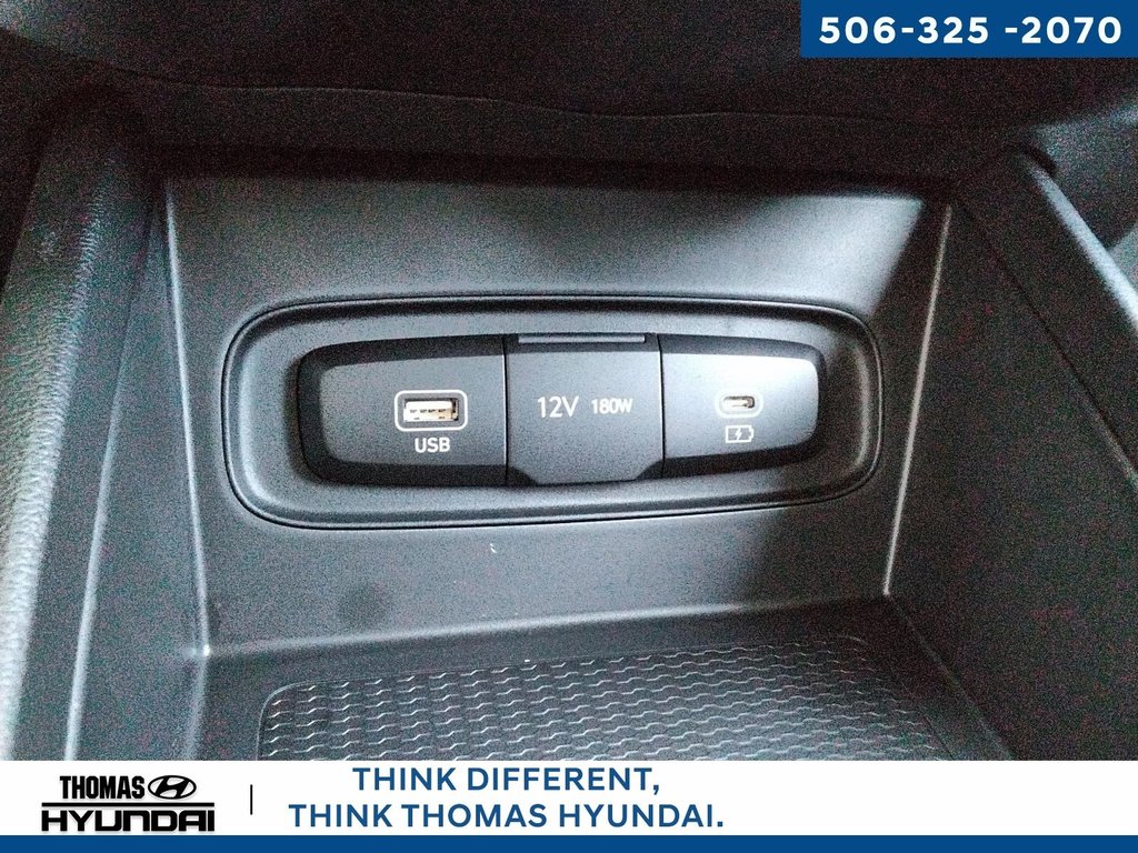2025 Hyundai Venue Essential in Woodstock, New Brunswick - 34 - w1024h768px