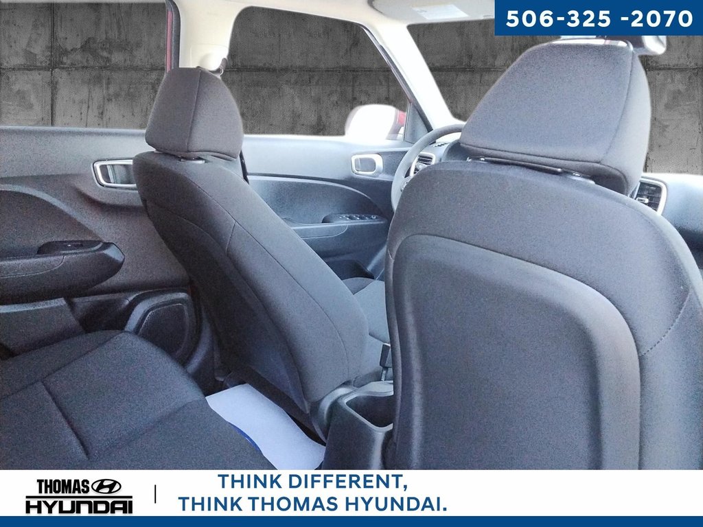 2025 Hyundai Venue Essential in Woodstock, New Brunswick - 40 - w1024h768px