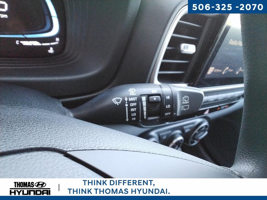 2025 Hyundai Venue Essential in Woodstock, New Brunswick - 29 - w1024h768px