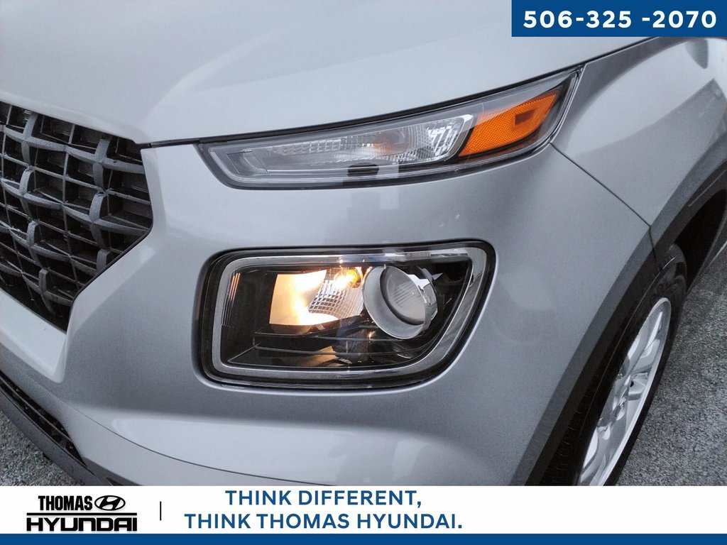 2025 Hyundai Venue Preferred in Woodstock, New Brunswick - 9 - w1024h768px