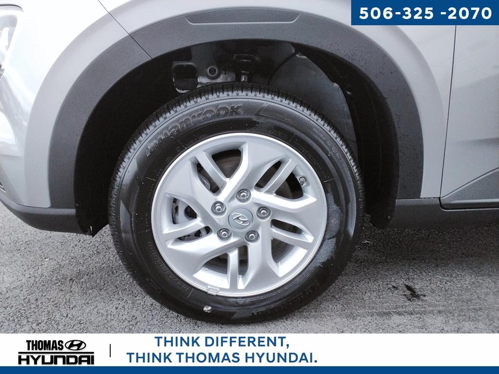 2025 Hyundai Venue Preferred in Woodstock, New Brunswick - 13 - w1024h768px